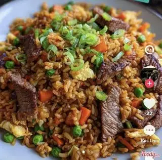 Hình ảnh Mì xào bò sốt tiêu đen.
