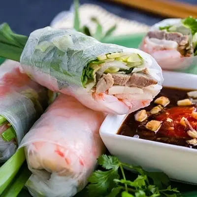 Hình ảnh Gỏi cuốn tôm thịt 10c ( tương đậu) tặng 1 trà tắc