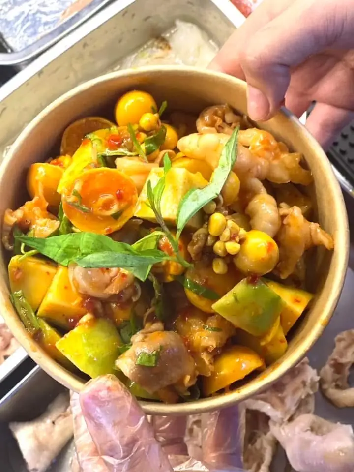 Chân gà  trứng non sốt thái trung - 70.008 ₫ tại Thèm Chân Gà - Chân Gà Full Topping - Nguyễn Gia Trí