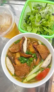Hình ảnh Bánh Đa Cá Đầy Đủ