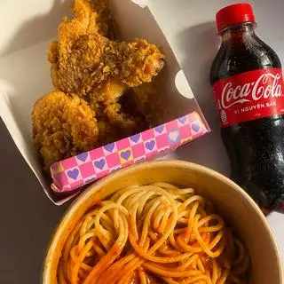 Hình ảnh Combo mỳ ý (1 mỳ 2 đùi cánh 1 nước ngot)
