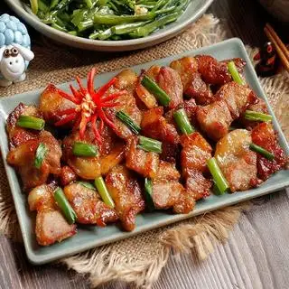 Hình ảnh Cơm thịt rang - trứng - lạc rang