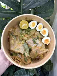 Hình ảnh Bánh tráng trộn trứng cút