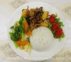 cơm thập cẩm thuần chay( đổi món mỗi ngày) - 34.000 ₫ tại Ẩm Thực Chay Sen Vàng - Tạ Quang Bửu