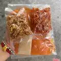 Bánh tráng đỏ - hành phi - ruốc - 31.000 ₫ tại Bánh Tráng Xuân Xá Xị - Chung Cư Ngô Gia Tự