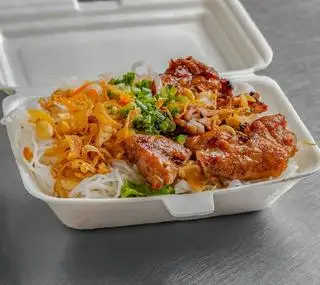 Bún thịt nướng - 33.000 ₫ tại  Thế Giới Cơm Tấm - Bún Thịt Nướng - Xôi Mặn - Phú Mỹ