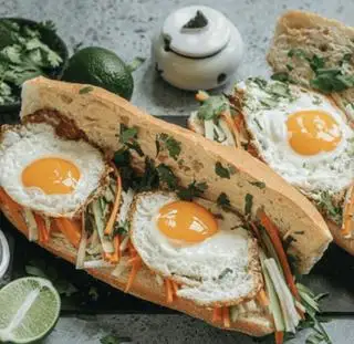 Hình ảnh Bánh mì trứng ốp la