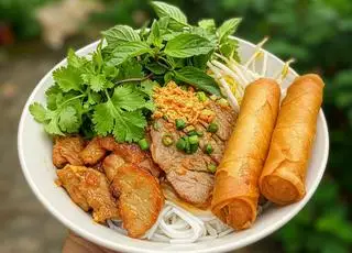 bún thịt nướng đặc biệt  - 80.000 ₫ tại Bún Thịt Nướng Chả Giò Bảo Ngọc - Gỏi Cuốn - Huỳnh Tấn Phát