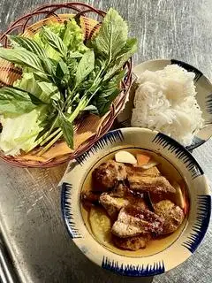 Bún chả truyền thống - 70.000 ₫ tại Bún Chả Việt - Nguyễn Đình Chiểu