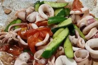 Hình ảnh Mực xào dưa cà