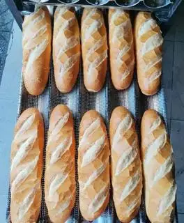 Hình ảnh Bánh mì trung