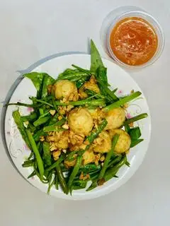 Hình ảnh Trúng Cút Sốt Mắm Tỏi