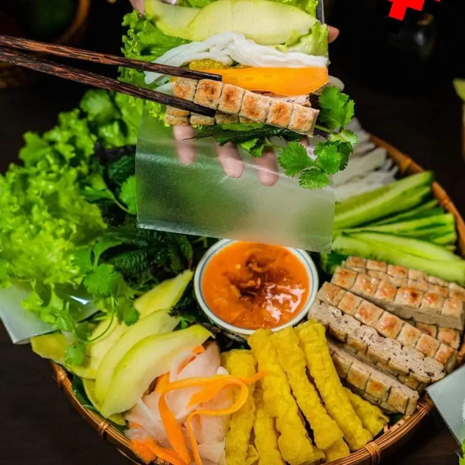 Hình ảnh Combo 2 nem nướng nha trang suất 8 cuốn