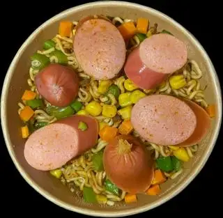 Hình ảnh Mỳ trộn xúc xích