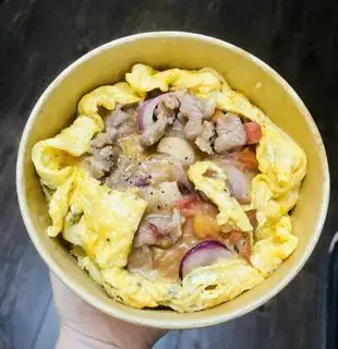 Hình ảnh Cơm Rang Bò Xào Phủ Trứng