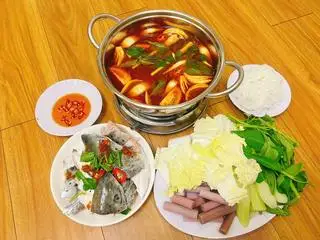Hình ảnh Lẩu Đầu Cá Hồi Lớn (2-3 người ăn )