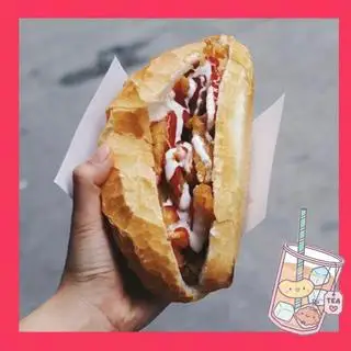 Hình ảnh Bánh mì Nem Ngô + Trà Đào