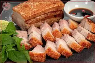 Hình ảnh thịt ba rọi heo quay 100g