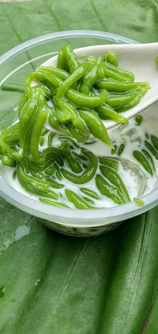 chè bánh lọt cốt dừa  - 36.000 ₫ tại Chè & Trà Sữa Mẹ Pond - Tôn Thất Thuyết