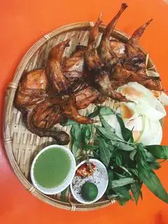 Chim cút - 20.000 ₫ tại Gà Nướng 49 63G - Ung Văn Khiêm