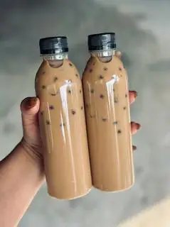 Hình ảnh Trà sữa truyền thống chai 330ml