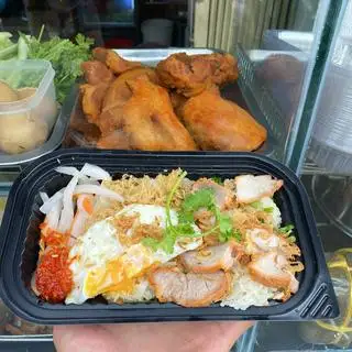 Xôi Pate - Xá xíu - Ốp la - Chà bông - 45.000 ₫ tại Xôi Mặn & Bánh Mì Phú Quý - Trần Văn Đang