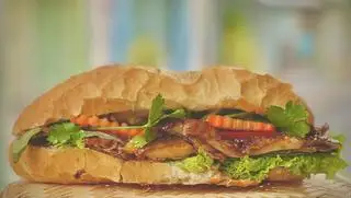 Bánh mì dzịt quay - 25.000 ₫ tại BẾP NHÀ TULIP - Bánh Mì Chay - Cư Xá Phú Lâm B
