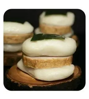 Bánh giày chả chiên - 18.000 ₫ tại Bánh Mì Hà Nội Đức Hậu - Vạn Kiếp