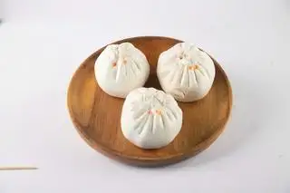 Bánh bao trứng muối - 34.000 ₫ tại Nam Sanh - Xôi & Bánh Bao - Nguyễn Thượng Hiền