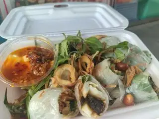 Hình ảnh Bánh tráng chấm me bơ tuổi thơ 