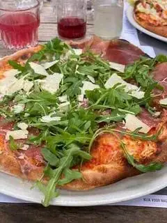 Hình ảnh pizza burata