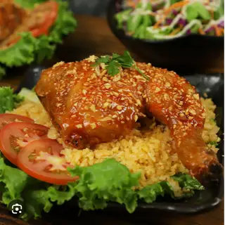 Cơm gà chiên nước mắm - 50.000 ₫ tại Cơm Gà Xối Mỡ A Đù -  Đường Số 2