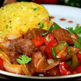 Cơm bò Xào lúc lắc - 55.000 ₫ tại Cơm Gà Xối Mỡ Tư Điền 2 - Lê Đức Thọ