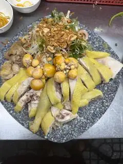 Hình ảnh Gỏi gà 1/2 con