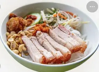 Hình ảnh BÚN HEO QUAY - NƯỚC MẮM CHUA NGỌT 