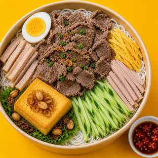Bún bò - thịt heo - 75.000 ₫ tại Bún Nước Tương - Healthy Thu Hằng - Nguyễn Cảnh Chân