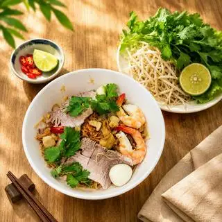 Hình ảnh Hủ tiếu trộn tôm thịt