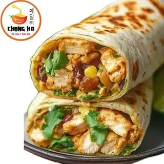 Tacos gà giòn - 55.000 ₫ tại Mì Cay Changho, Tacos & Gà Rán - Phan Văn Hớn