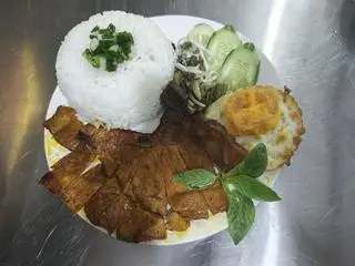 Hình ảnh Cơm sườn nướng