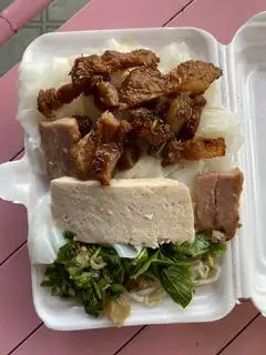 Hình ảnh bánh ướt thịt nướng 