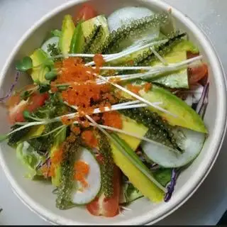 Salad bơ - 99.000 ₫ tại Hana Yuki Sushi - Bùi Đình Túy