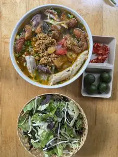 Hình ảnh Bún hải sản