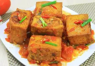 Cơm đậu hũ dồn thịt sốt cà  - 54.000 ₫ tại Cơm Văn Phòng Min - Đường số 32
