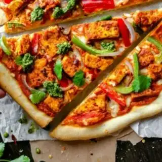 Butter Paneer Masala Pizza - 431.000 ₫ tại Bombay Bites India Restaurant - Bùi Viện