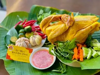 Gà ủ muối nguyên con - 255.000 ₫ tại Kyodo - Đặc Sản Gà Đồi Ủ Muối Xứ Nghệ - Hoàng Hoa Thám