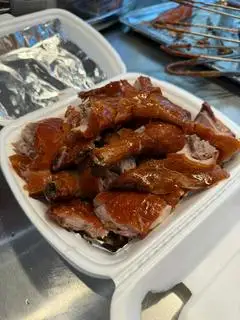 Hình ảnh Vịt quay da giòn - nửa con