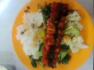 cơm rau xiên que  - 40.000 ₫ tại Quán Chay Như Ngọc - Nguyễn Thái Bình