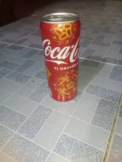 coca-cola  - 20.000 ₫ tại Cơm Tấm & Mì Trộn Kim Toàn - Huỳnh Tấn Phát