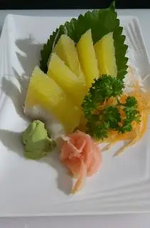 Hình ảnh Sashimi cá trích ép trứng
