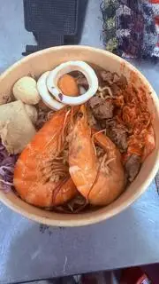 Hình ảnh Mỳ cay kim chi thập cẩm+ Coca ly 